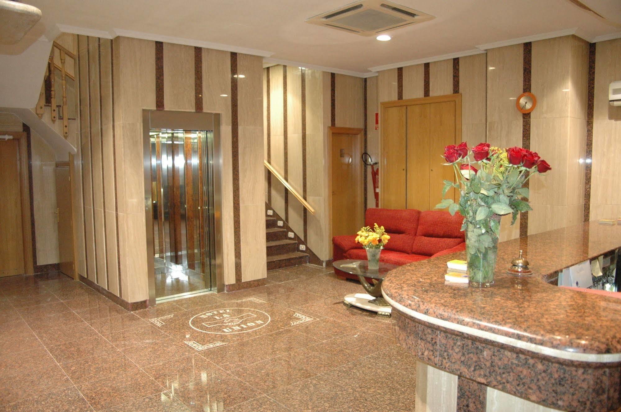 Hotel La Union Humanes de Madrid Buitenkant foto